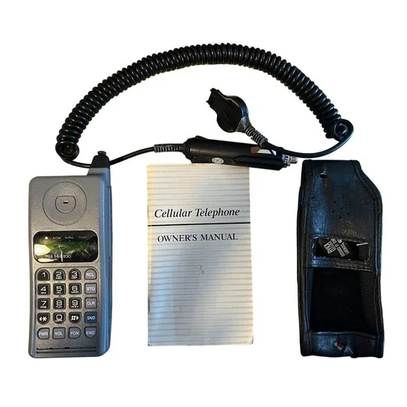 Vintage Motorola TELE TAC 200 Phone Original Box Manual Charger & Case POWERS UP - Picture 1 of 9